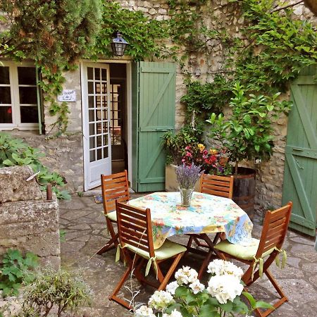 Au Coeur De La Cite Medievale Bed & Breakfast Vaison-la-Romaine Exterior foto