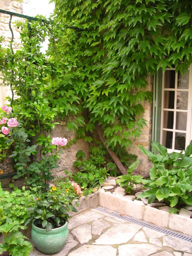 Au Coeur De La Cite Medievale Bed & Breakfast Vaison-la-Romaine Exterior foto